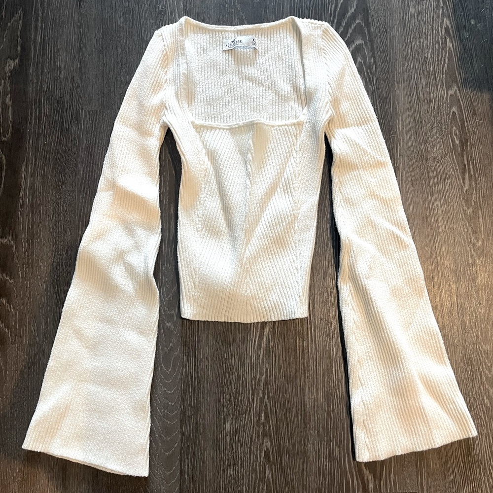 Hollister | Bell Sleeve Ribbed Sweater | Cream | XS
